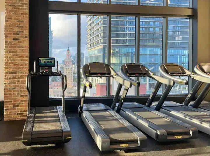 2Br, 2 Baths Lux Downtown Apt Heart Of Austin With Amazing Views, Pool, & Gym Exterior photo